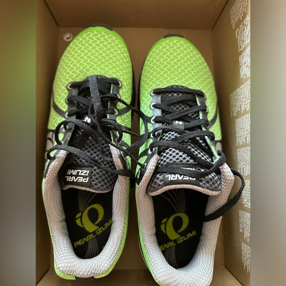 Pearl Izumi Running Shoes M9.5/W11.5